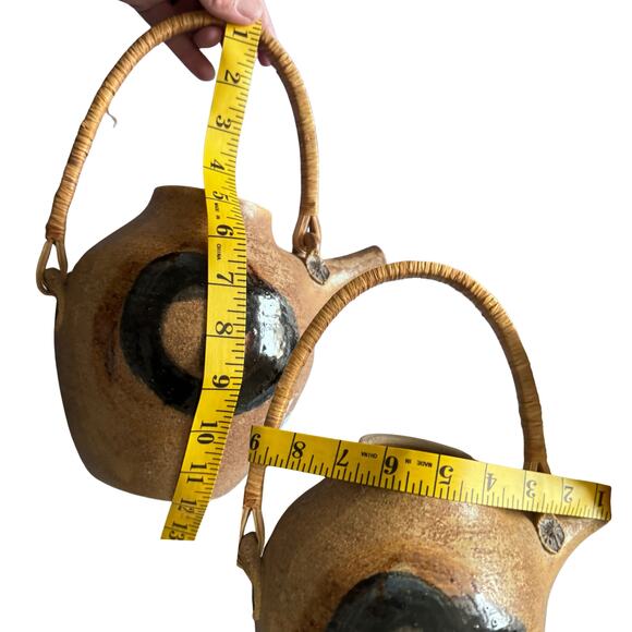 Vintage Studio Pottery Teapot – Handcrafted Stoneware with Bamboo Handle & Glaze - Picture 9 of 11